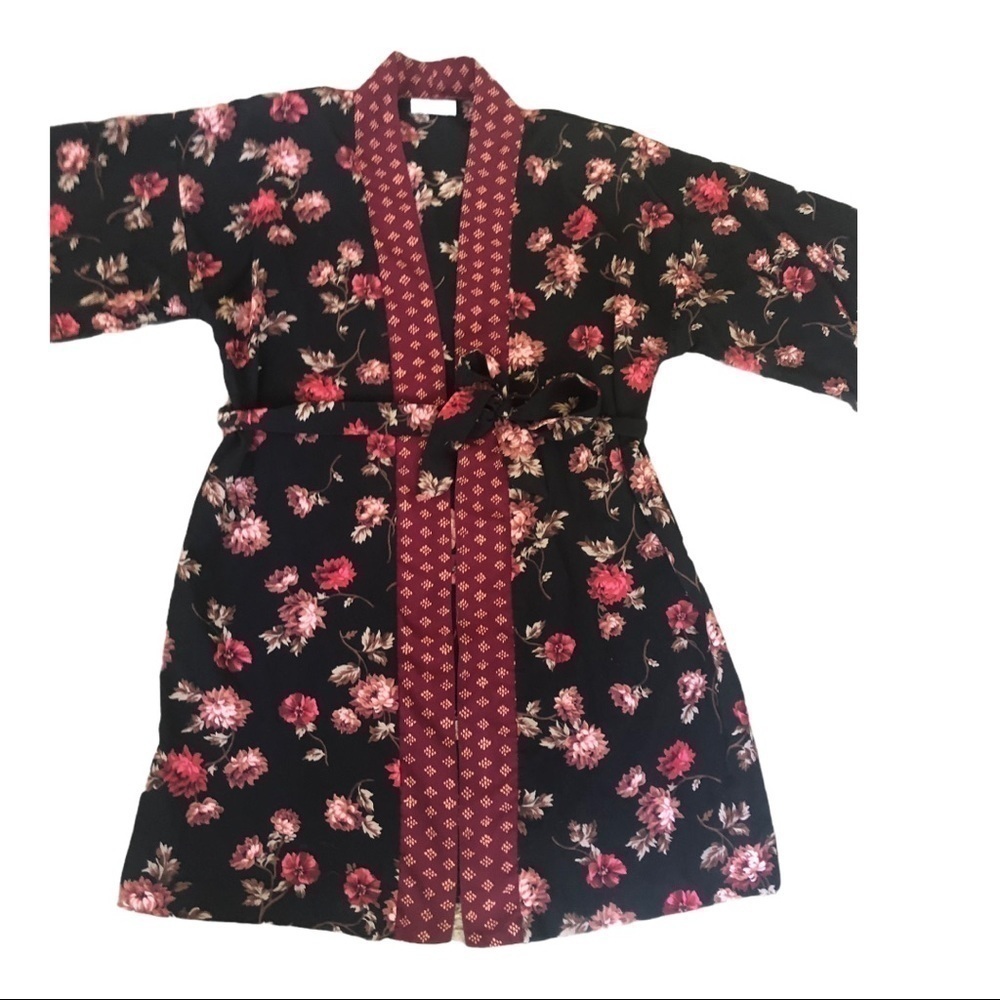 𝅺california Dynasty vintage robe size small